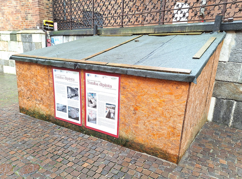 Tomba templari dietro al Duomo