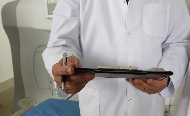 Medico sanità Foto di valelopardo da Pixabay