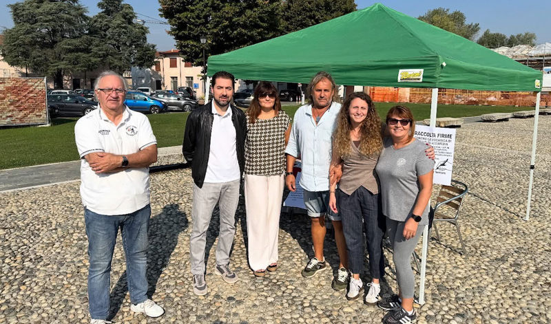 Discarica Grumello raccolta firme