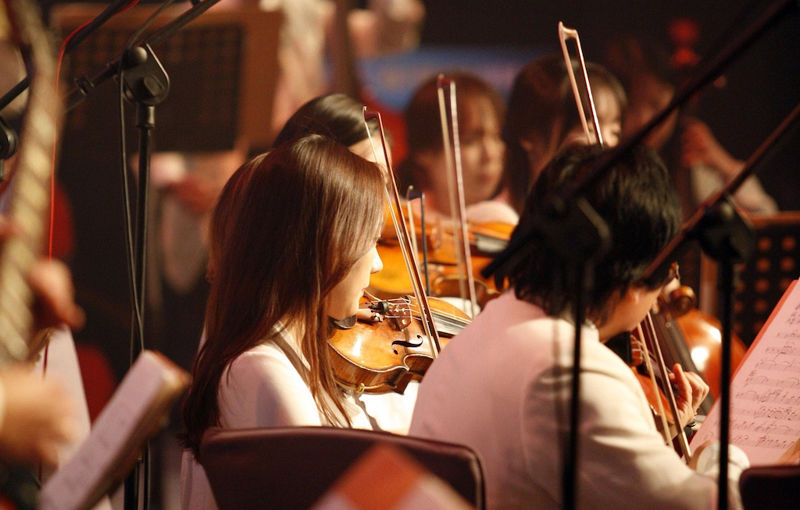 Orchestra Foto di HeungSoon da Pixabay